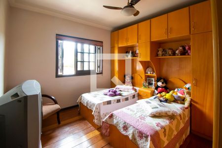 Casa à venda com 344m², 3 quartos e 5 vagasQuarto 2