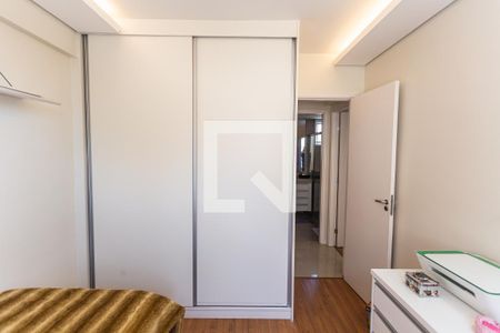 Apartamento à venda com 60m², 2 quartos e 2 vagasArmário do Quarto 2