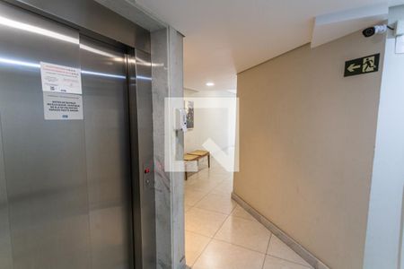 Apartamento à venda com 60m², 2 quartos e 2 vagasHall de Entrada