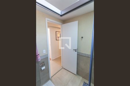 Apartamento à venda com 60m², 2 quartos e 2 vagasBanheiro Social