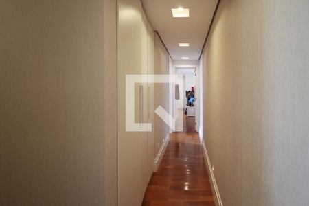 Corredor de apartamento à venda com 3 quartos, 158m² em Vila Olímpia, São Paulo