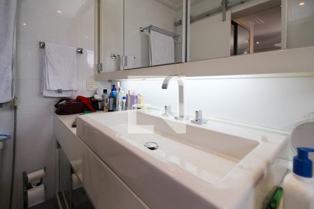 Apartamento à venda com 158m², 3 quartos e 2 vagasBanheiro da Suíte 1