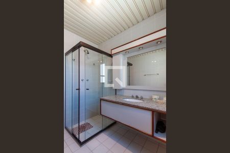 Apartamento para alugar com 300m², 4 quartos e 2 vagasSuíte 3 - Banheiro