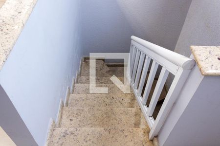 Casa à venda com 350m², 6 quartos e 4 vagasEscadas