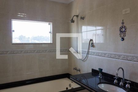 Casa à venda com 350m², 6 quartos e 4 vagasBanheiro da Suíte 1