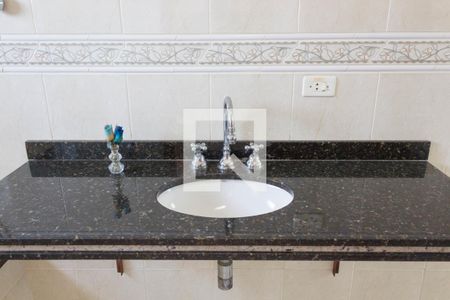 Casa à venda com 350m², 6 quartos e 4 vagasBanheiro da Suíte 1