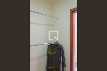 Casa à venda com 350m², 6 quartos e 4 vagasCloset 2 da suíte 1