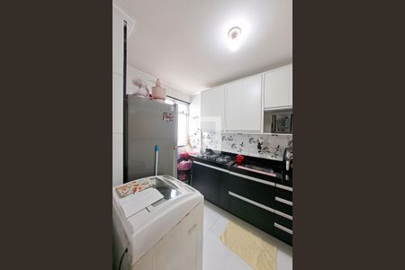Apartamento à venda com 50m², 2 quartos e 1 vaga Apartamento à venda com 50m², 2 quartos e 1 vagaCozinha e Área de Serviço