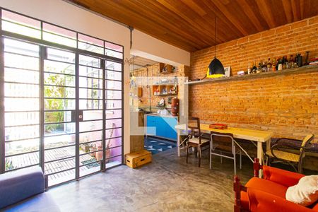 Sala de casa à venda com 3 quartos, 165m² em Bela Vista, São Paulo