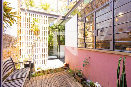 Quintal de casa à venda com 3 quartos, 165m² em Bela Vista, São Paulo