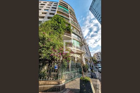 Apartamento à venda com 157m², 3 quartos e 1 vagaFachada