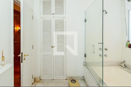 Apartamento à venda com 157m², 3 quartos e 1 vagaBanheiro Social