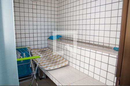 Apartamento à venda com 280m², 4 quartos e 2 vagas Apartamento à venda com 280m², 4 quartos e 2 vagasSauna