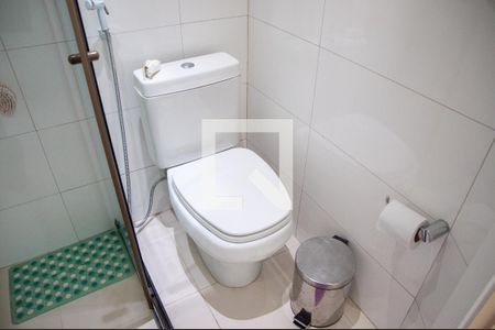 Apartamento à venda com 280m², 4 quartos e 2 vagas Apartamento à venda com 280m², 4 quartos e 2 vagasBanheiro da Suíte 1