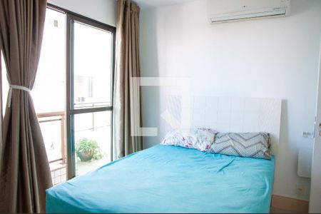 Apartamento à venda com 280m², 4 quartos e 2 vagas Apartamento à venda com 280m², 4 quartos e 2 vagasQuarto 2 - Suíte