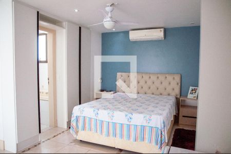 Apartamento à venda com 280m², 4 quartos e 2 vagas Apartamento à venda com 280m², 4 quartos e 2 vagasQuarto 4 - Suíte