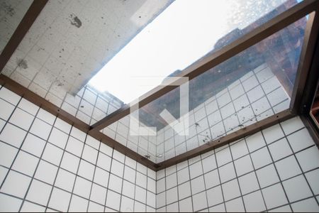 Apartamento à venda com 280m², 4 quartos e 2 vagas Apartamento à venda com 280m², 4 quartos e 2 vagasSauna - Teto