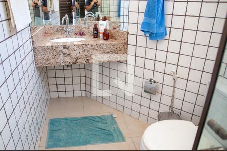 Apartamento à venda com 280m², 4 quartos e 2 vagas Apartamento à venda com 280m², 4 quartos e 2 vagasBanheiro 5