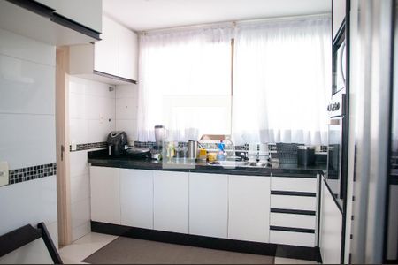 Apartamento à venda com 280m², 4 quartos e 2 vagas Apartamento à venda com 280m², 4 quartos e 2 vagasCozinha - Armários