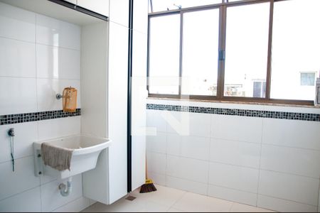 Apartamento à venda com 280m², 4 quartos e 2 vagas Apartamento à venda com 280m², 4 quartos e 2 vagasÁrea de Serviço