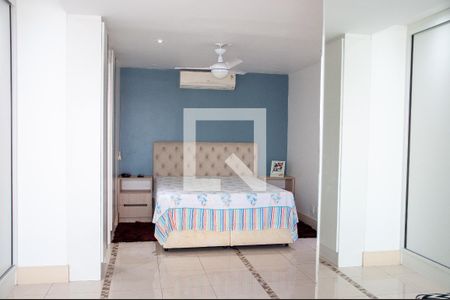 Apartamento à venda com 280m², 4 quartos e 2 vagas Apartamento à venda com 280m², 4 quartos e 2 vagasQuarto 4 - Suíte