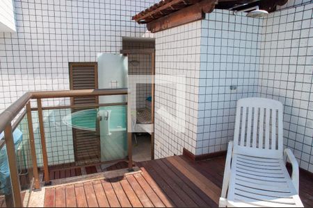 Apartamento à venda com 280m², 4 quartos e 2 vagas Apartamento à venda com 280m², 4 quartos e 2 vagasPiscina - Chuveiro