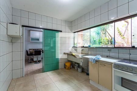 Casa à venda com 300m², 3 quartos e 2 vagasÁrea de Serviço