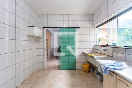 Casa à venda com 300m², 3 quartos e 2 vagasÁrea de Serviço