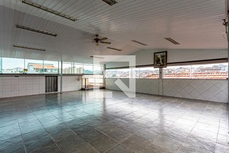 Casa à venda com 300m², 3 quartos e 2 vagasSalão de Festas