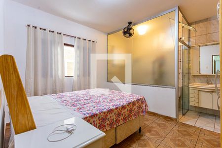 Casa à venda com 300m², 3 quartos e 2 vagasSuite