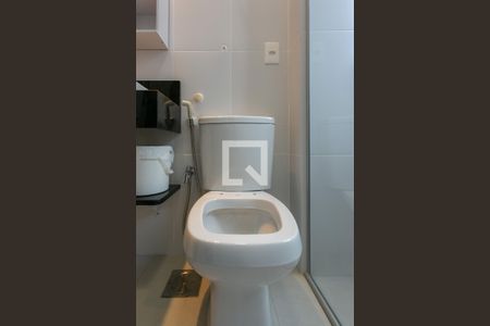 Banheiro de apartamento para alugar com 1 quarto, 30m² em Funcionários, Belo Horizonte
