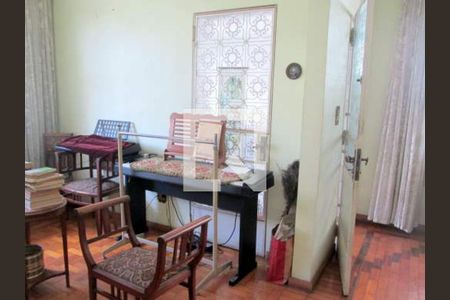 Casa à venda com 7 quartos, 258m² em Santa Tereza, Belo Horizonte