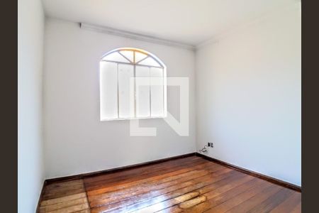 Casa à venda com 4 quartos, 516m² em Santa Efigênia, Belo Horizonte