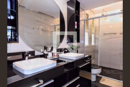 Casa de condomínio à venda com 723m², 5 quartos e 4 vagas