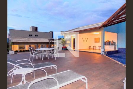 Casa de condomínio à venda com 723m², 5 quartos e 4 vagas