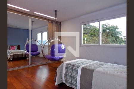 Casa de condomínio à venda com 723m², 5 quartos e 4 vagas