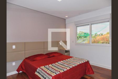 Casa de condomínio à venda com 723m², 5 quartos e 4 vagas