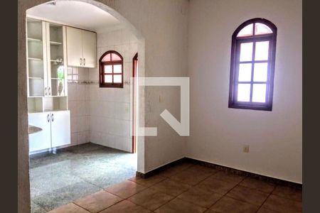 Casa à venda com 3 quartos, 360m² em Jardim Canadá, Nova Lima
