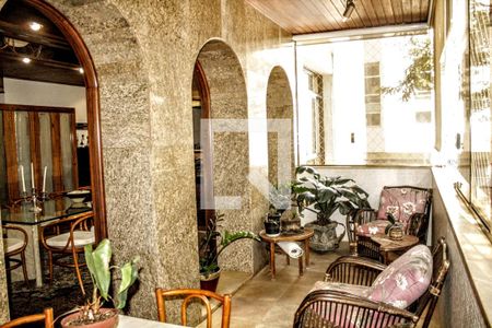 Apartamento à venda com 5 quartos, 300m² em Sion, Belo Horizonte