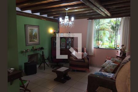 Casa à venda com 5 quartos, 300m² em Retiro do Chalé, Brumadinho