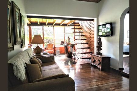 Casa à venda com 4 quartos, 482m² em Bandeirantes, Belo Horizonte