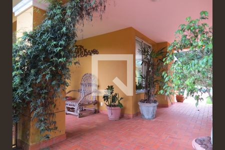 Casa à venda com 570m², 4 quartos e 6 vagas