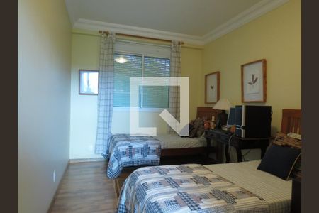 Casa à venda com 570m², 4 quartos e 6 vagas