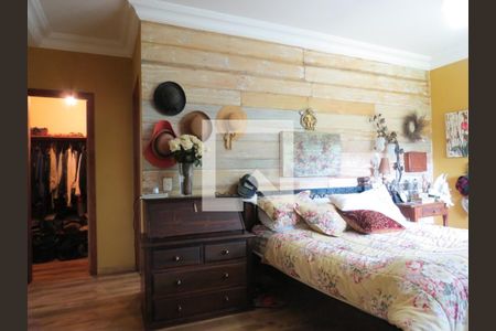 Casa à venda com 570m², 4 quartos e 6 vagas