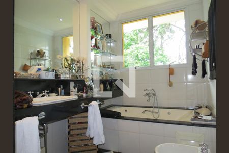 Casa à venda com 570m², 4 quartos e 6 vagas