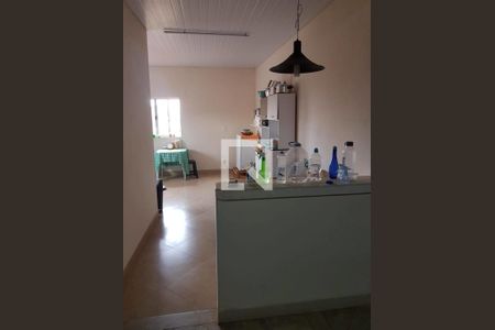 Casa à venda com 200m², 4 quartos e 4 vagas