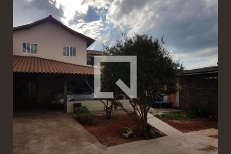 Casa à venda com 200m², 4 quartos e 4 vagas