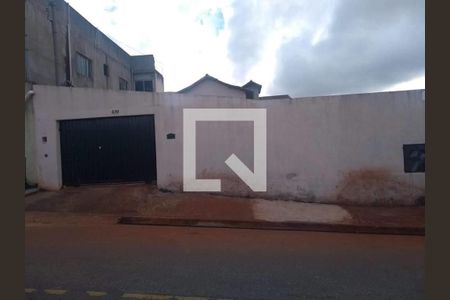 Casa à venda com 200m², 4 quartos e 4 vagas