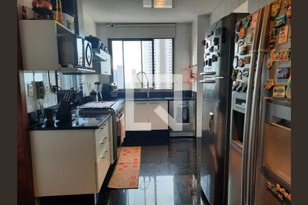 Apartamento à venda com 213m², 4 quartos e 4 vagas