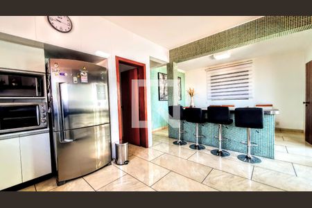 Casa à venda com 434m², 4 quartos e 6 vagas